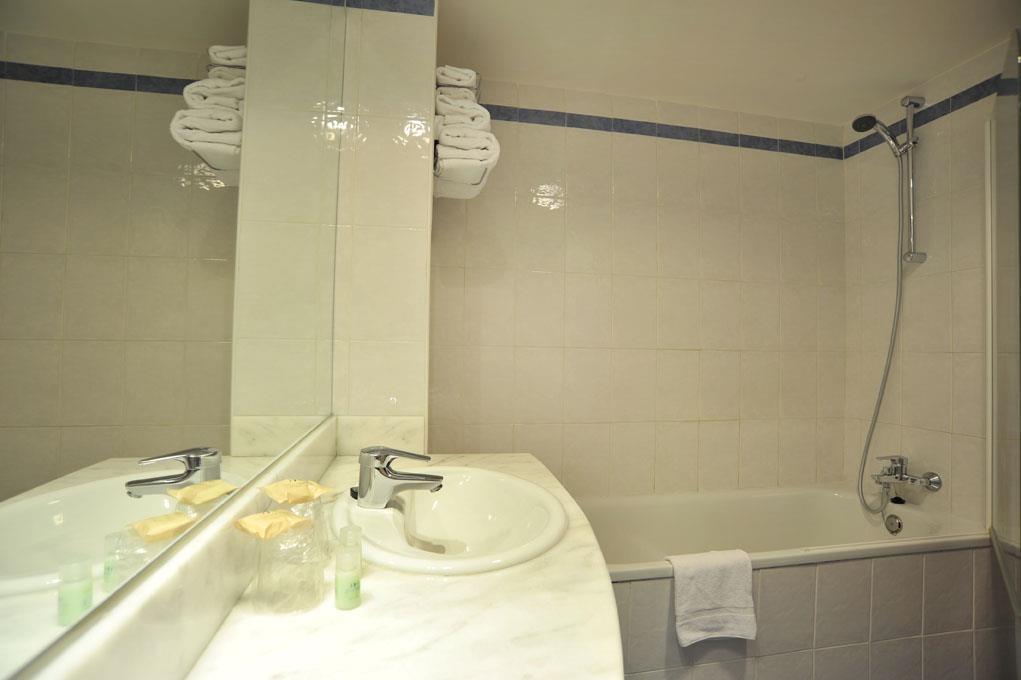 Travelodge Madrid Αλκαλά ντε Ενάρες Εξωτερικό φωτογραφία